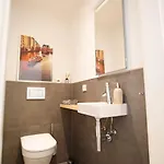 80 Sqm Flat With Terrace And 15min To Fair And 5min To Old Town Διαμέρισμα