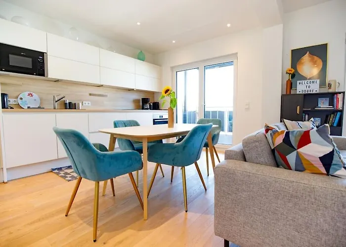 80 Sqm Flat With Terrace And 15min To Fair And 5min To Old Town アパート デュッセルドルフ