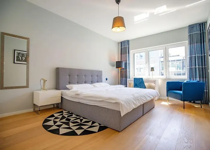 80 Sqm Flat With Terrace And 15min To Fair And 5min To Old Town