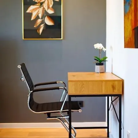 80 Sqm Flat With Terrace And 15min To Fair And 5min To Old Town Дюссельдорф