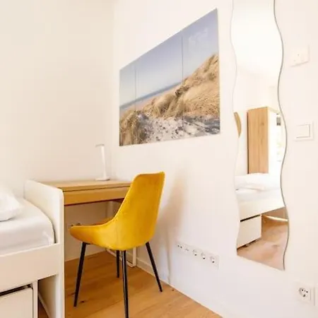 80 Sqm Flat With Terrace And 15min To Fair And 5min To Old Town