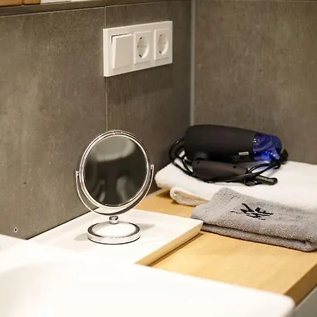 80 Sqm Flat With Terrace And 15min To Fair And 5min To Old Town Апартаменты