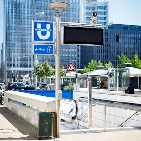 Апартаменты 80 Sqm Flat With Terrace And 15min To Fair And 5min To Old Town