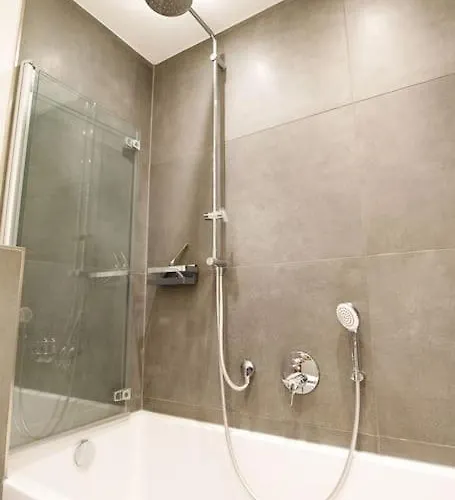 80 Sqm Flat With Terrace And 15min To Fair And 5min To Old Town Appartamento Düsseldorf