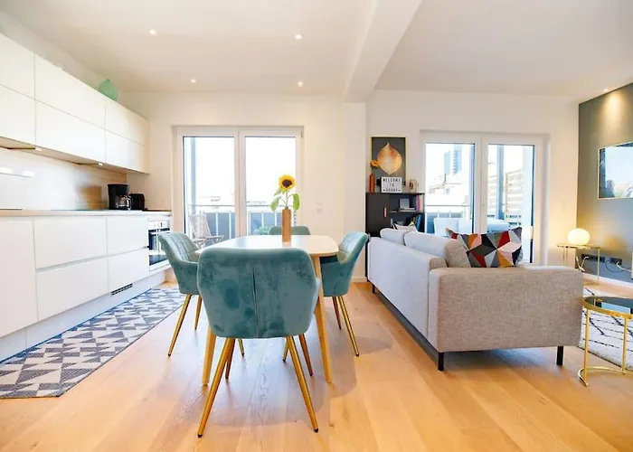 80 Sqm Flat With Terrace And 15min To Fair And 5min To Old Town Appartamento